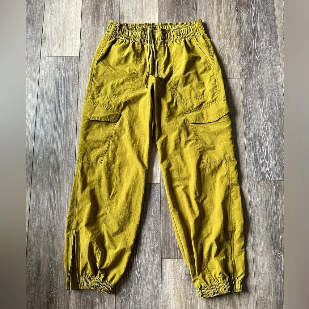🛍️Quick Dry Jogger pants with zipper ankle & elastic Size Small excellent. - Picture 1 of 10
